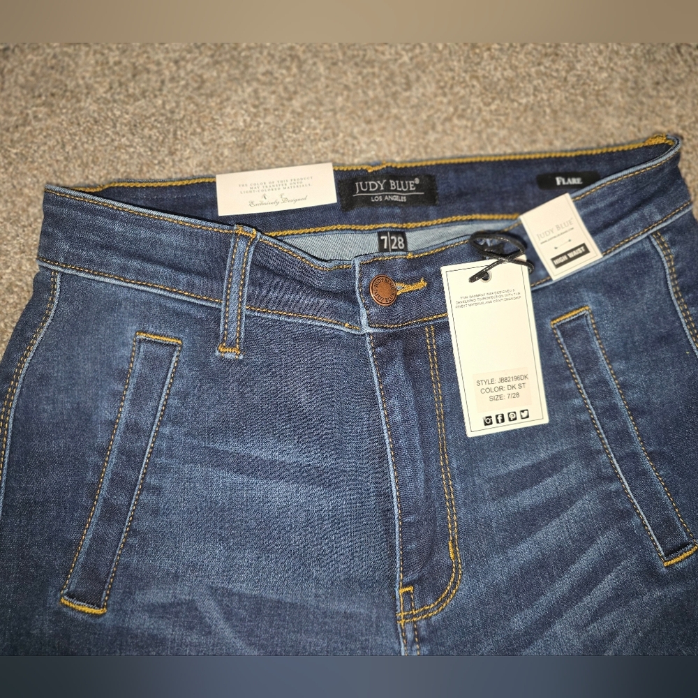Judy Blue size 7/28 Flare Jeans
